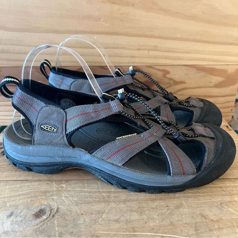 Keen Gray Venice H2 Waterproof Hiking Closed Toe Sandals Size 11 Mens - Picture 3 of 11